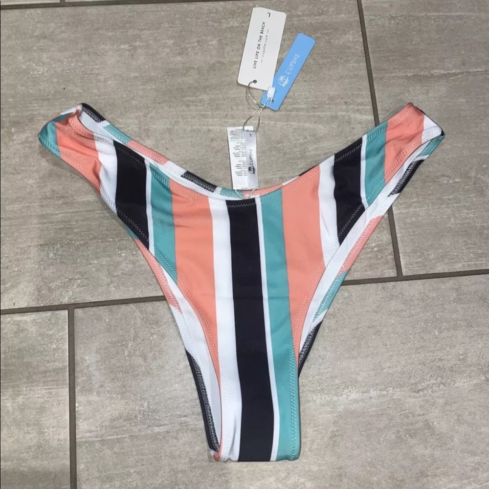 BRAND NEW large swimsuit bottom from CUPSHE